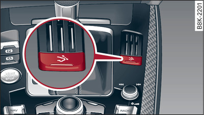 Centre console: Button for rear spoiler